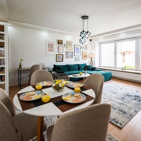 Spacious And Bright 2Bdr Apartment In The Old Town SJJ Exteriör bild