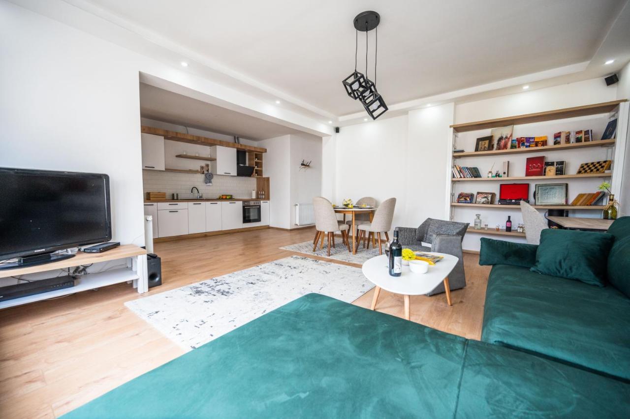 Spacious And Bright 2Bdr Apartment In The Old Town SJJ Exteriör bild