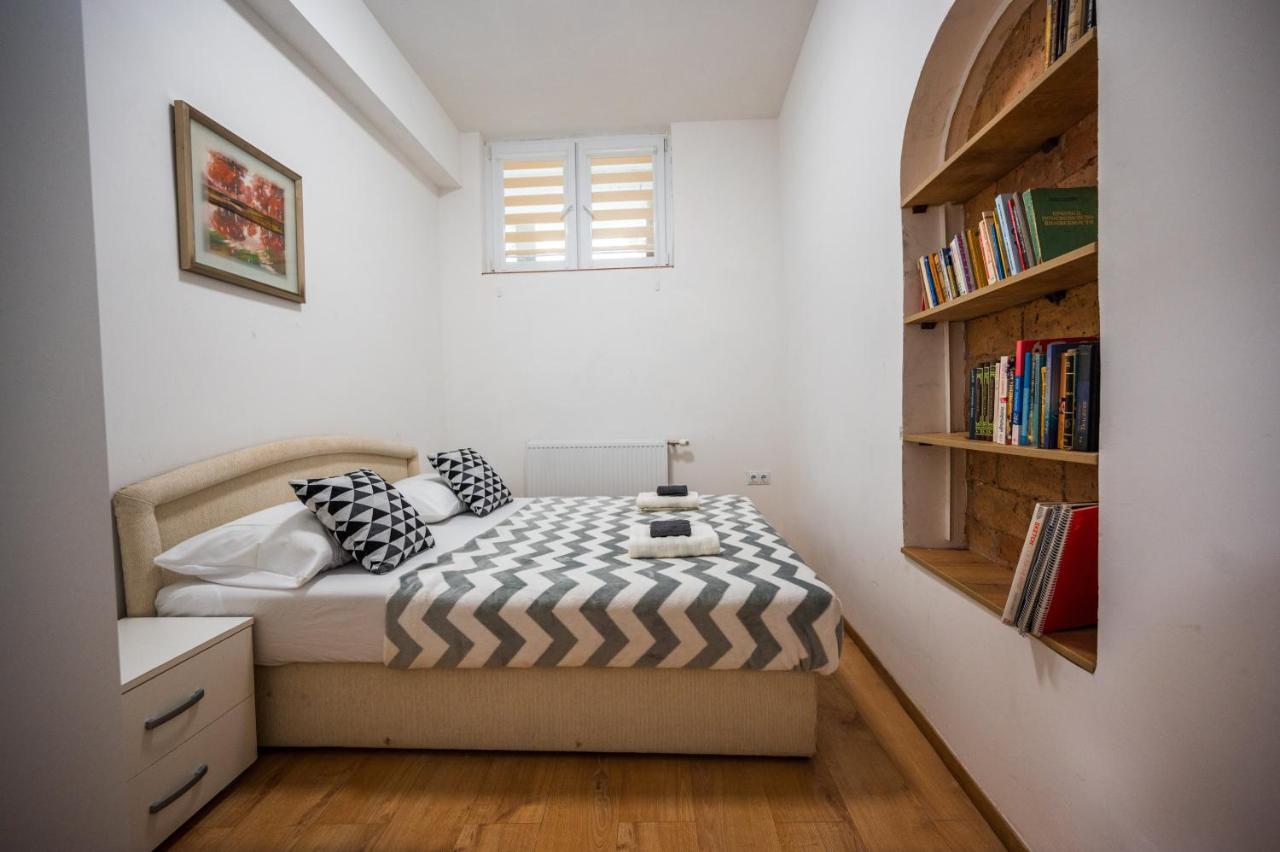 Spacious And Bright 2Bdr Apartment In The Old Town SJJ Exteriör bild
