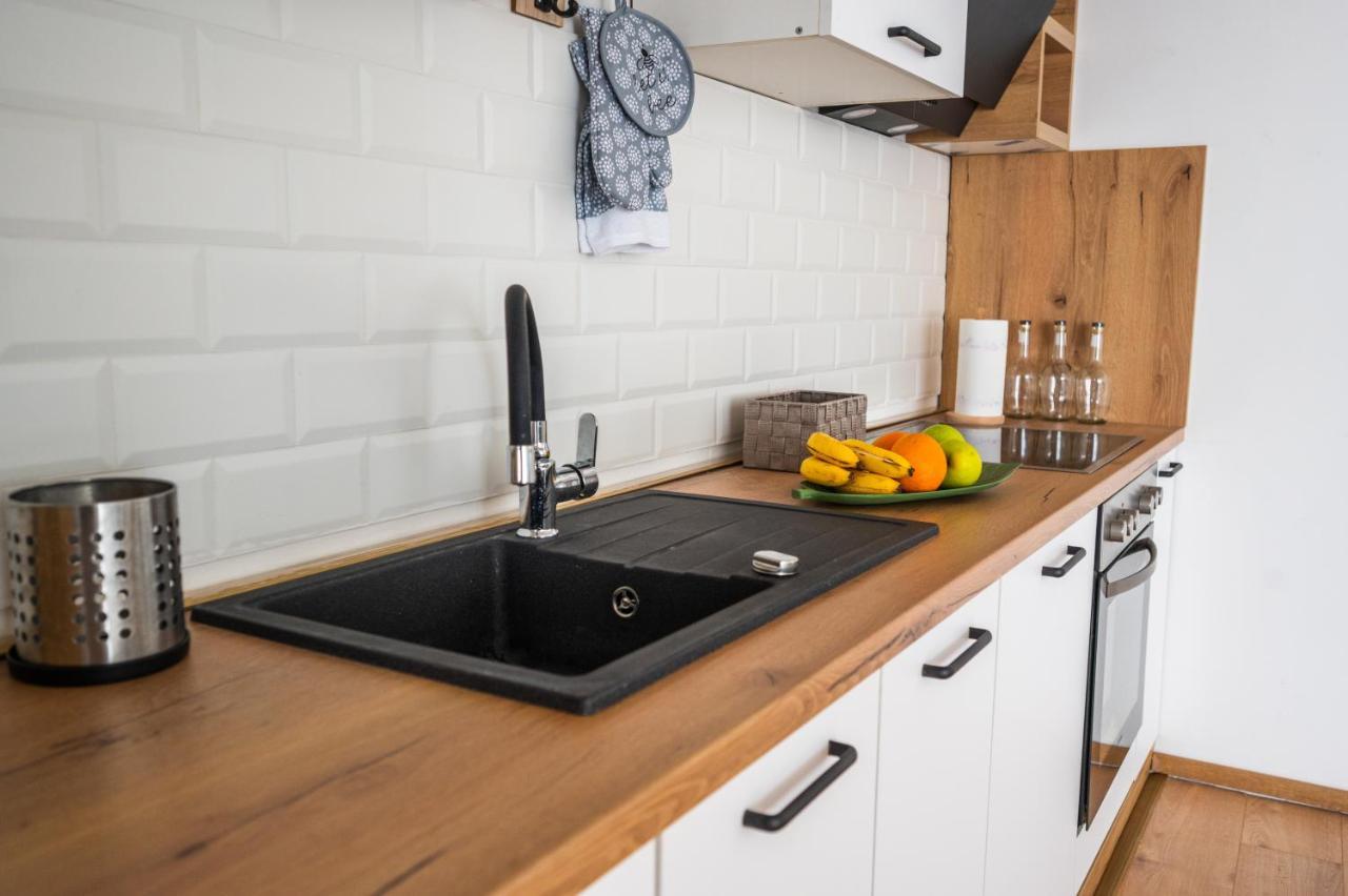 Spacious And Bright 2Bdr Apartment In The Old Town SJJ Exteriör bild